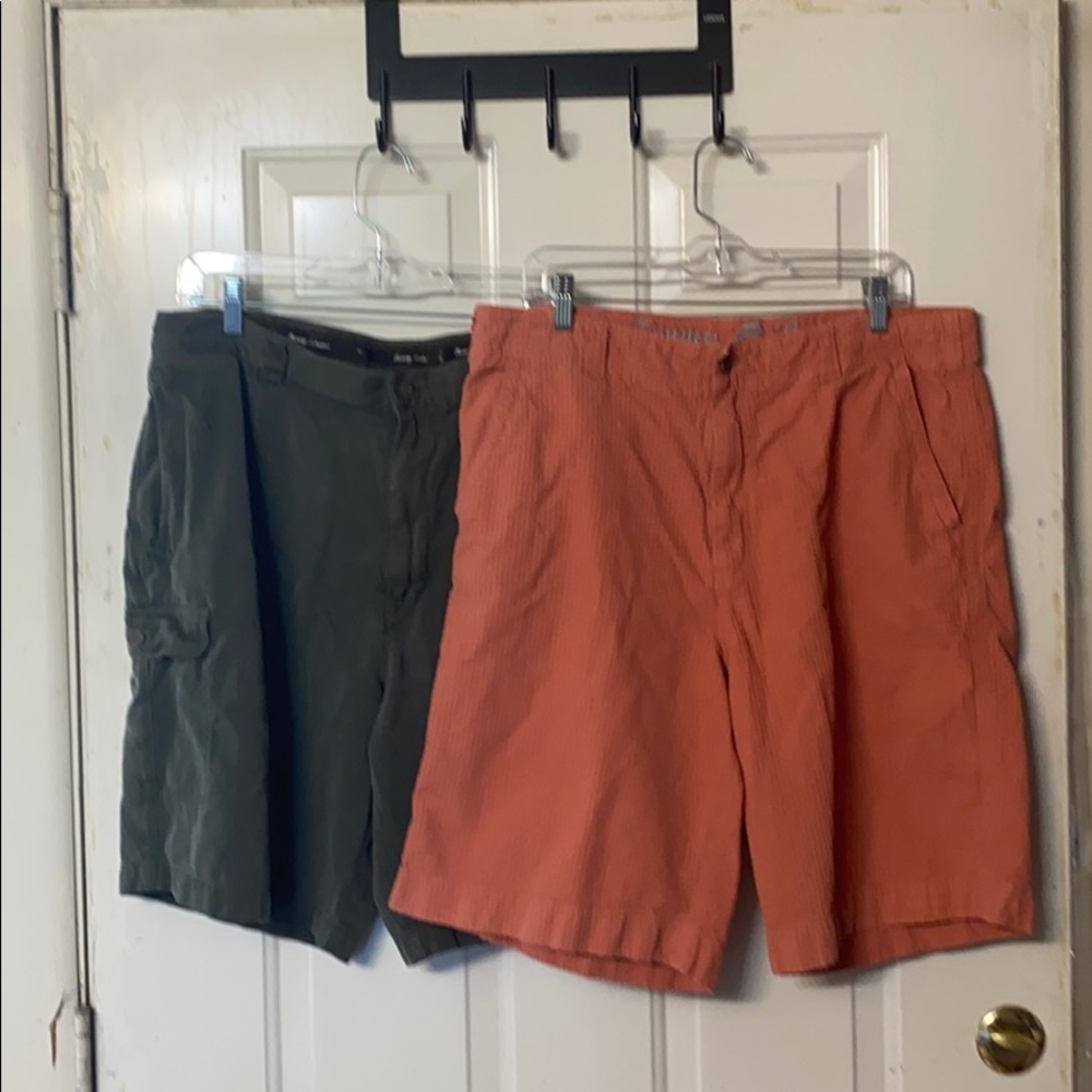 2 pair Tommy Bahama shorts🌴